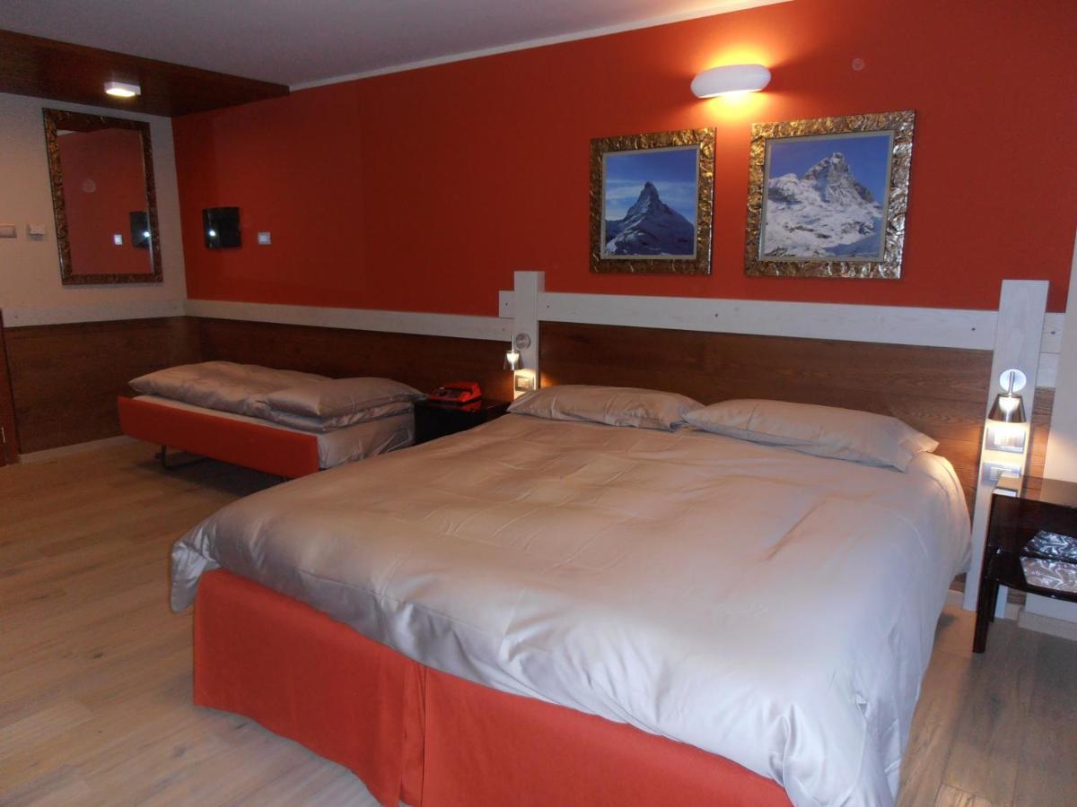 Hotel Lyskamm Breuil-Cervinia Habitación foto